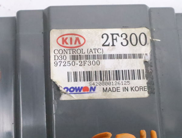 Commande de chauffage Kia CERATO I 3-5 portes (LD) 2.0 crdi (2004-2006)