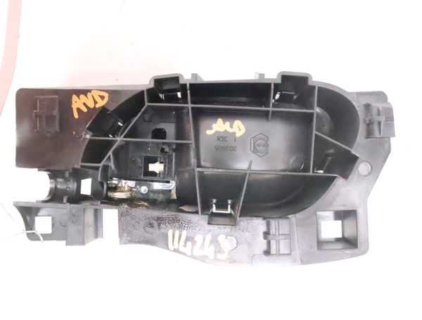 Poignee int porte avd Citroën BERLINGO MULTISPACE (B9) 1.6 hdi 90 (2010)