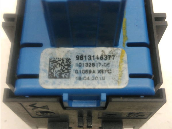 Interrupteur commande de frein a main Citroën C5 AIRCROSS (A_) 1.2 puretech 130 (arhnsj) (2018)