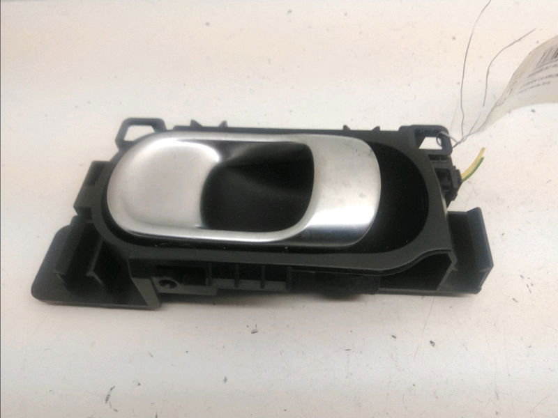 Poignee int porte avd Citroën C5 AIRCROSS (A_) 1.2 puretech 130 (arhnsj) (2018)