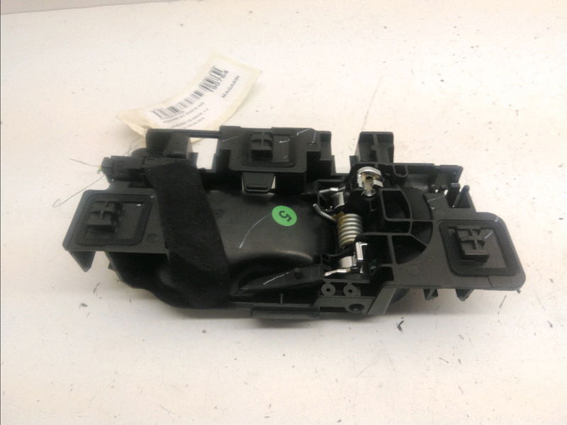 Poignee int porte avd Citroën C5 AIRCROSS (A_) 1.2 puretech 130 (arhnsj) (2018)