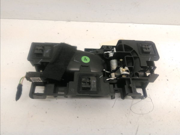 Poignee int porte arg Citroën C5 AIRCROSS (A_) 1.2 puretech 130 (arhnsj) (2018)