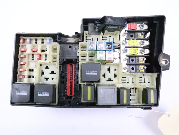 Boite a fusibles Ford FOCUS II (DA_, HCP, DP) 1.6 ti (2004-2012)