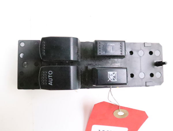 Commande lève-glace porte avant gauche Suzuki SWIFT III (MZ, EZ) 1.3 ddis (rs 413d) (2005)