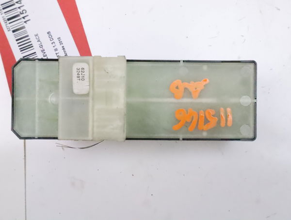 Commande lève-glace porte avant gauche Suzuki SWIFT III (MZ, EZ) 1.3 ddis (rs 413d) (2005)