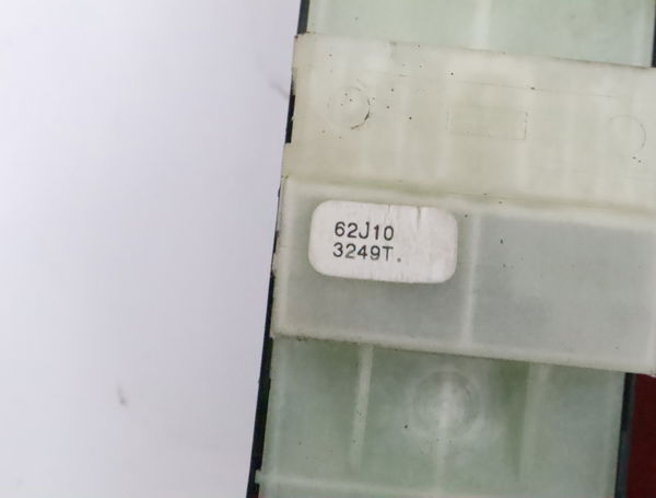 Commande lève-glace porte avant gauche Suzuki SWIFT III (MZ, EZ) 1.3 ddis (rs 413d) (2005)