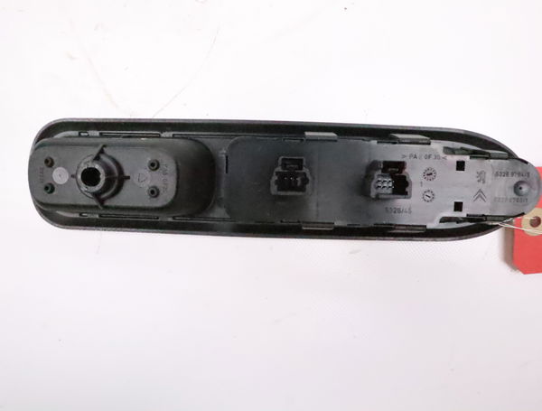 Commande lève-glace porte avant gauche Peugeot 407 (6D_) 2.7 hdi (6duhzj, 6duhzf) (2005-2010)