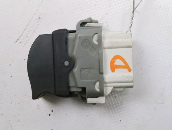 Commande lève-glace porte avant droite Renault LAGUNA II (BG0-1_) 2.0 16v (bg00, bg0k, bg0p, bg0w) (2002-2007) 5 portes