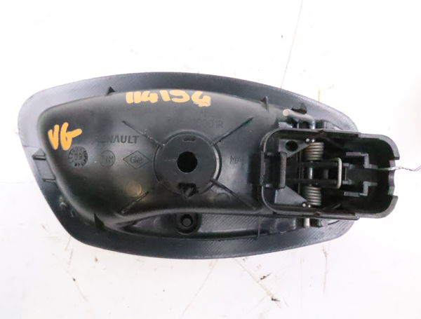 Poignee int porte avg Renault MEGANE III 3-5 portes (BZ0-1_, B3_) 1.5 dci (2009)