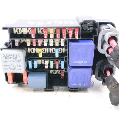Boite a fusibles Renault MEGANE III 3-5 portes (BZ0-1_, B3_) 1.5 dci (2009)