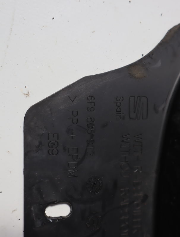 Pare-boue avant droit SEAT ARONA  1.0 TSI 95ch