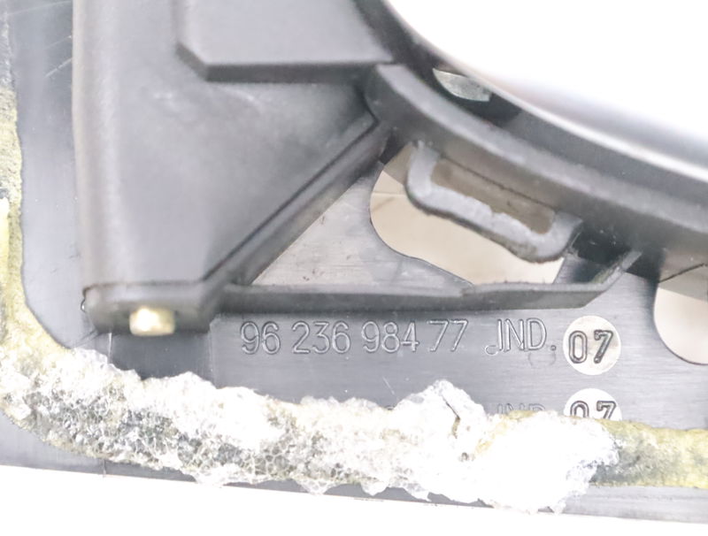 Poignee int porte avg Peugeot 206 3-5 portes (2A-C) 1.6 hdi 110 (2004-2007)