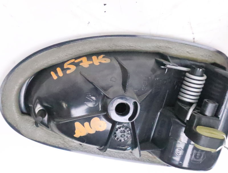 Poignee int porte arg Renault CLIO II (BB_, CB_) 1.5 dci (b-cb07) (2001-2009) 3 portes