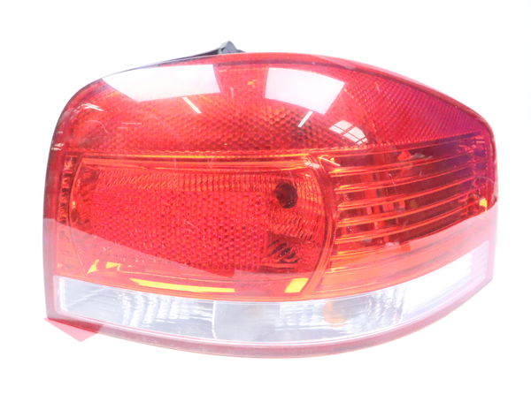 Feu arrière droit Audi A3 (8P1) 2.0 fsi (2003-2008)