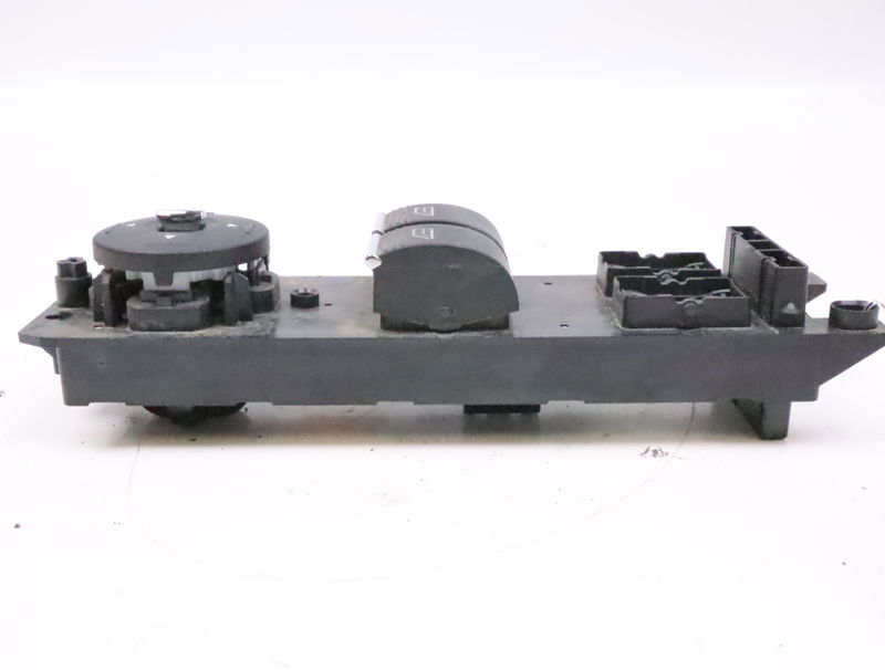 Commande lève-glace porte avant gauche Ford FIESTA VI (CB1, CCN) 1.6 tdci (2008-2012)