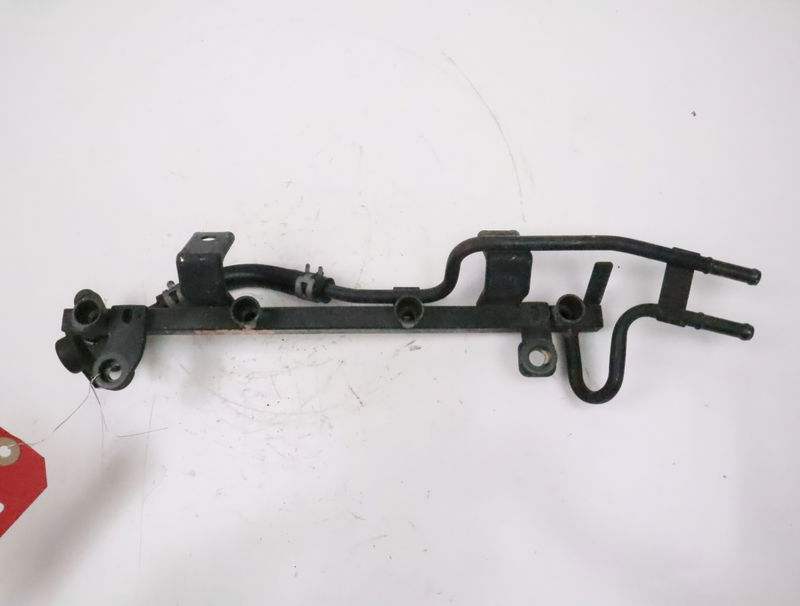 Rampe injection Mazda MX-3 (EC) 1.6 (1991-1993)