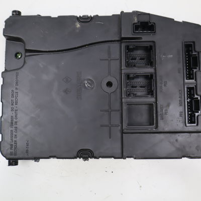 Platine fusible habitacle Renault MEGANE II (BM0-1_, CM0-1_) 1.6 16v (2006-2008)
