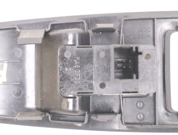 Commande lève-glace porte avant droite Citroën C6 (TD_) 3.0 hdi (2009-2012)