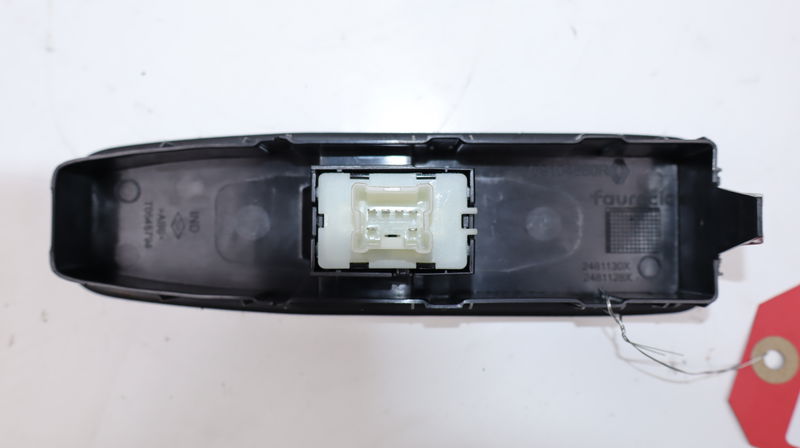 Commande lève-glace porte avant droite Renault KANGOO III Monospace Blue dci 95 (kjab) (2021)