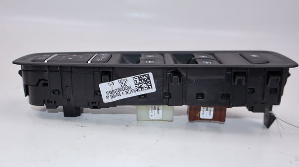 Commande lève-glace porte avant gauche Renault KANGOO III Monospace Blue dci 95 (kjab) (2021)