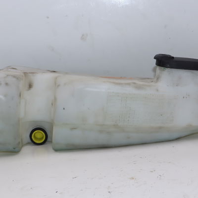Reservoir lave-glace avant Dacia LOGAN (LS_) 1.4 (lsoa, lsoc, lsoe, lsog) (2004)