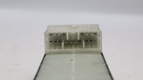 Commande lève-glace porte avant gauche Opel AGILA (B) (H08) 1.0 (f68) (2008-2011)