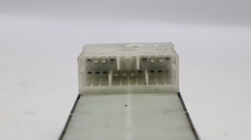 Commande lève-glace porte avant gauche Opel AGILA (B) (H08) 1.0 (f68) (2008-2011)