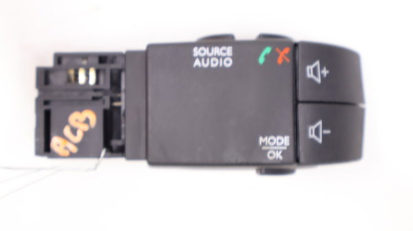 Commande autoradio Renault CAPTUR I (J5_, H5_) 1.5 dci 90 (2013) 5 portes