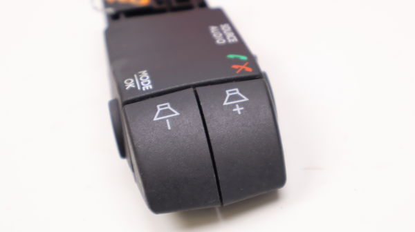 Commande autoradio Renault CAPTUR I (J5_, H5_) 1.5 dci 90 (2013) 5 portes