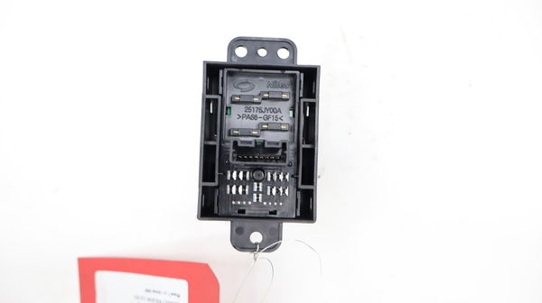 Interrupteur commande de frein a main Renault KOLEOS I (HY_) 2.0 dci 4x4 (hy0k) (2008)