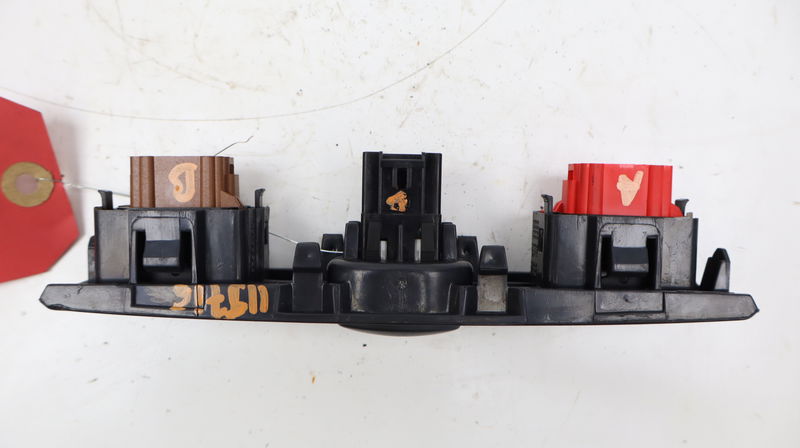 Bouton de warning Renault CLIO II (BB_, CB_) 1.5 dci (b-cb07) (2001-2009) 3 portes