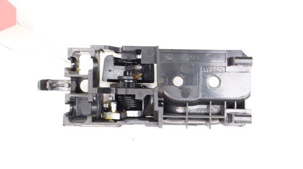 Poignee int porte avd Toyota COROLLA (_E12_) 1.4 d (nde120_) (2004-2007) 5 portes