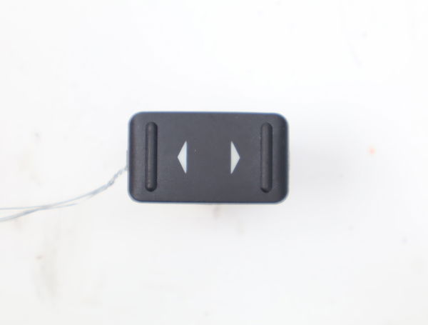 Commande lève-glace porte avant droite Ford C-MAX (DM2) 1.8 tdci (2007-2010) 5 portes