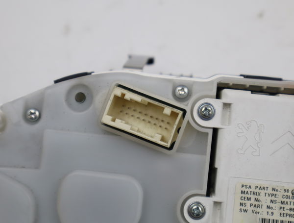 Bloc compteurs Peugeot 208 I (CA_, CC_) 1.6 hdi (2012) 5 portes
