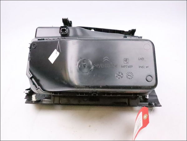 Boite à gants Citroën C3 III (SX) 1.2 puretech 82 (2018) 5 portes