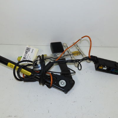 Ancrage ceinture avant droit Opel ASTRA H (A04) 1.7 cdti (l48) (2004-2010) 5 portes