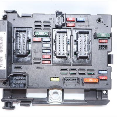 Bsm (boitier servitude moteur) Peugeot 206 (2L_, 2M_) 1.4 i (2010-2013)