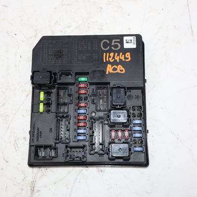 Boite a fusibles Nissan JUKE (F15) 1.6 (2010) 5 portes