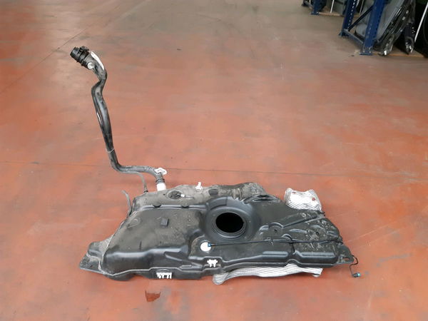 Reservoir carburant Peugeot 3008 SUV (MC_, MR_, MJ_, M4_) 2.0 bluehdi 180 (2016)