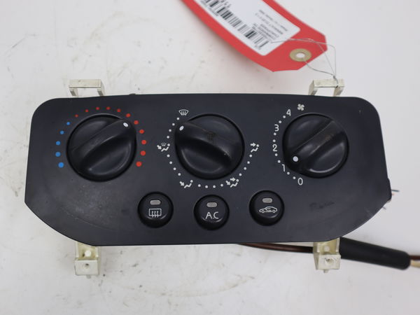 Commande de chauffage Renault CLIO II (BB_, CB_) 1.2 (bb0a, bb0f, bb10, bb1k, bb28, bb2d, bb2h, cb0a,... (1998-2010) 5 portes