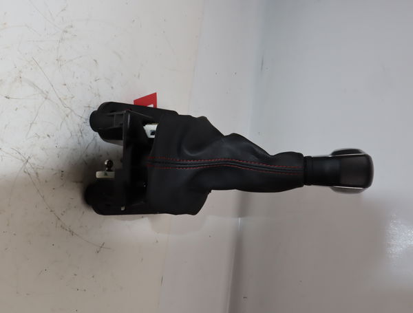 Levier de vitesses Peugeot 208 I (CA_, CC_) 1.2 thp 110 (2013)