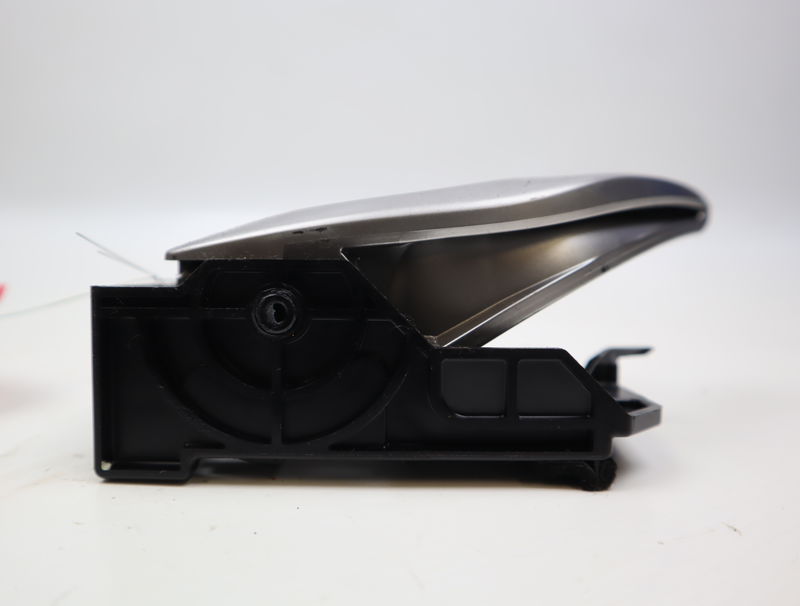 Poignee int porte avg Mazda CX-3 (DK) 2.0 skyactiv-g (dk5w, dk6w) (2015)