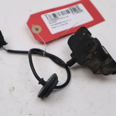 Actionneur portillon aile ard Volkswagen POLO V (6R1, 6C1) 1.0 (2014)