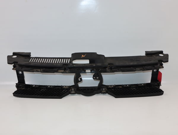 Support central pare-choc av Volkswagen POLO VI (AW1, BZ1, AE1) 1.6 tdi (2017-2019)
