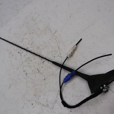 Antenne Peugeot 208 I (CA_, CC_) 1.2 thp 110 (2013)