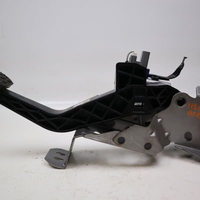 Pedale embrayage Mazda CX-3 (DK) 2.0 skyactiv-g (dk5w, dk6w) (2015)