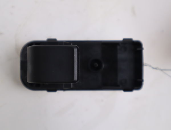 Commande leve-glace porte arrière gauche Mazda CX-3 (DK) 2.0 skyactiv-g (dk5w, dk6w) (2015)