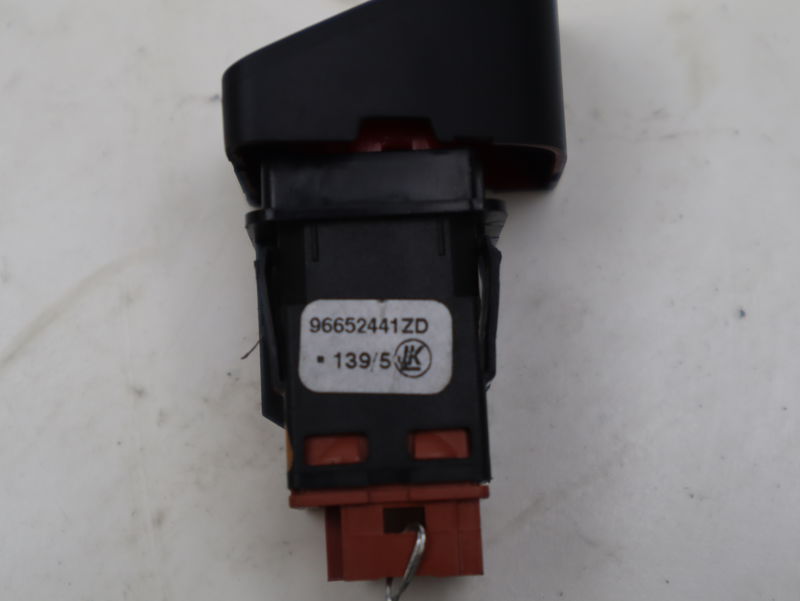 Bouton de warning Peugeot 5008 (0U_, 0E_) 1.6 bluehdi 120 (2014-2017) 5 portes