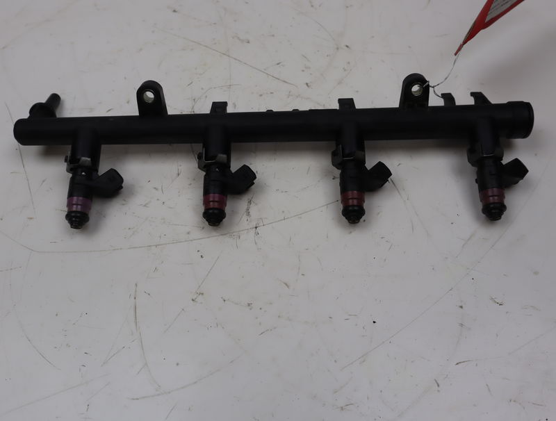 Rampe injection Renault MEGANE II (BM0-1_, CM0-1_) 1.6 16v (bm0c, cm0c) (2002-2008)