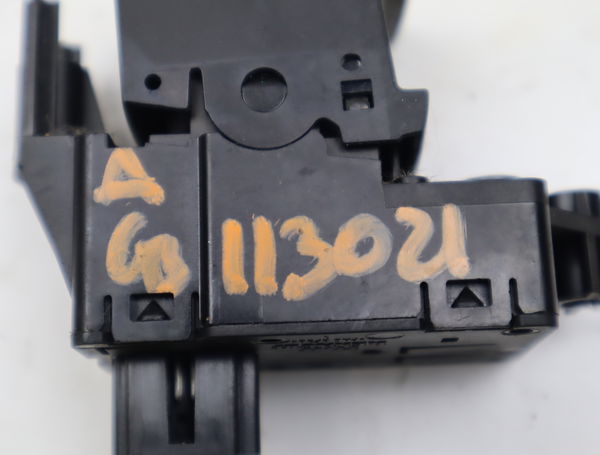 Interrupteur commande de frein a main Renault SCÉNIC III (JZ0-1_) 1.9 dci (jz0j, jz1j, jz1k, jz1s) (2009)